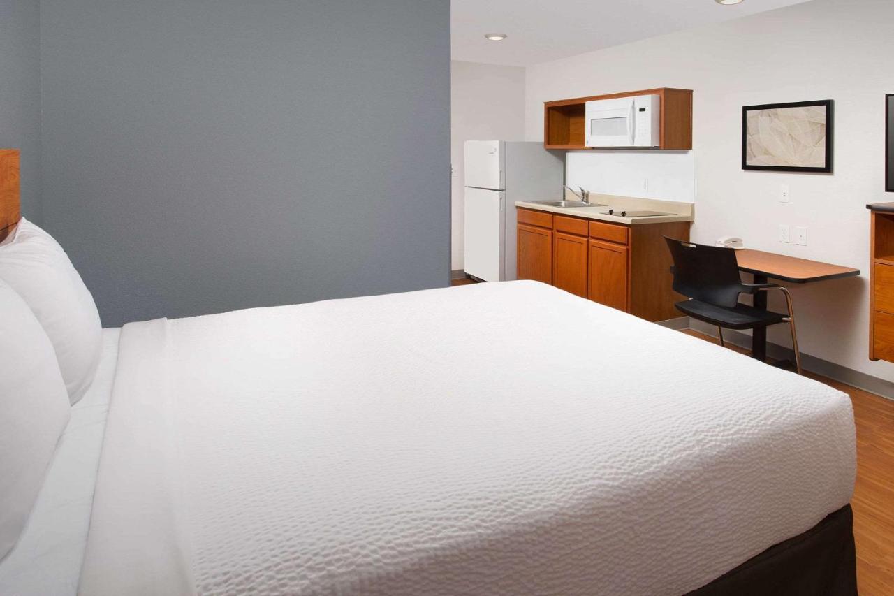 Woodspring Chicago Hotel 2*